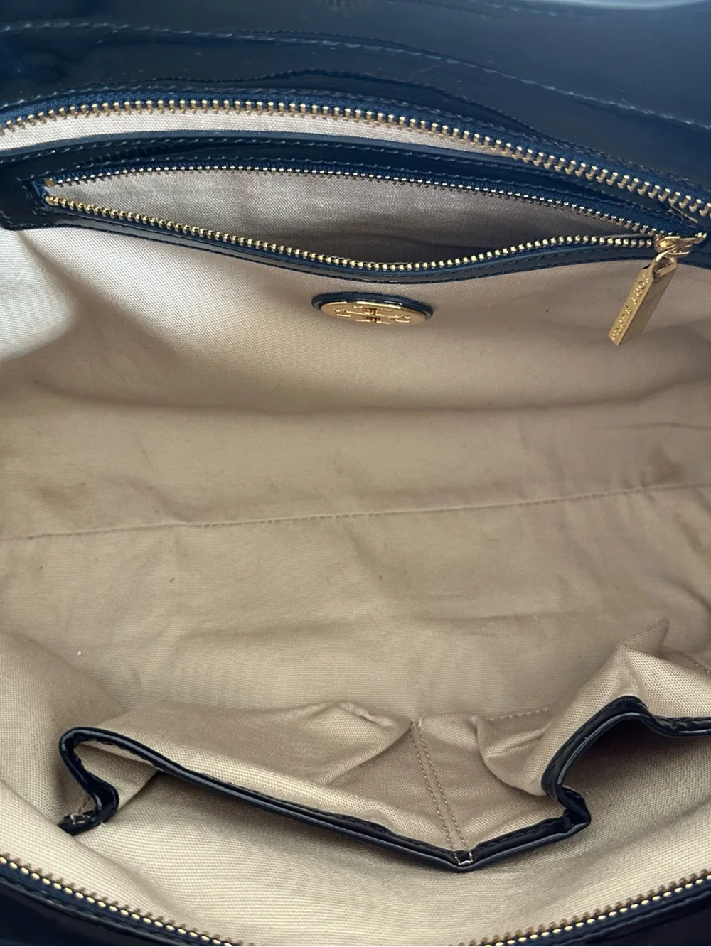 Tory Burch Large Perforated Logo Navy Blue Patent Leather Bombe Tote